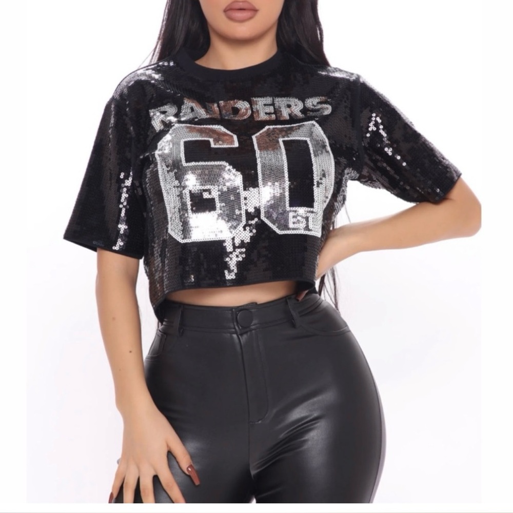✨Brand new raiders sequin crop top✨